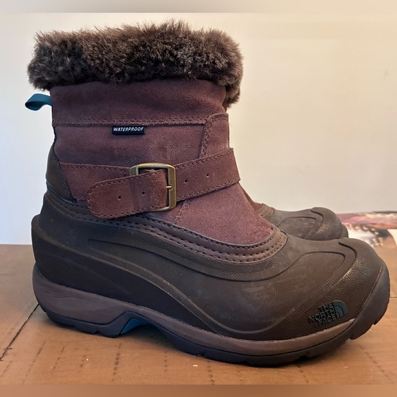 The North Face Women’s Winter Boots - Size 7 - Picture 1 of 11